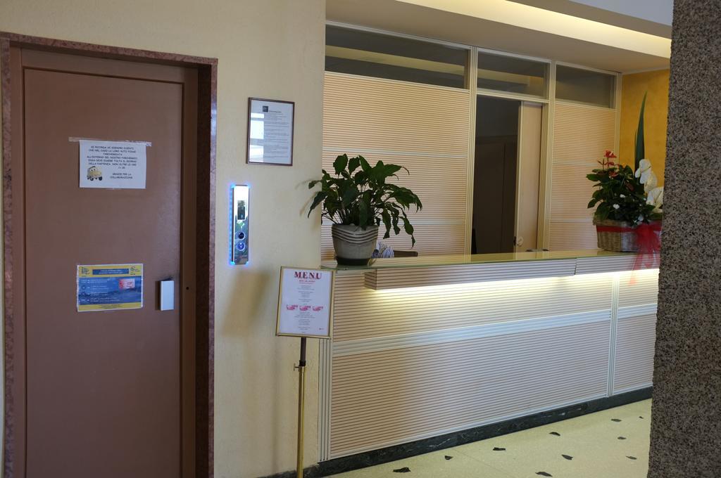 Hotel Palace Varazze Zewnętrze zdjęcie