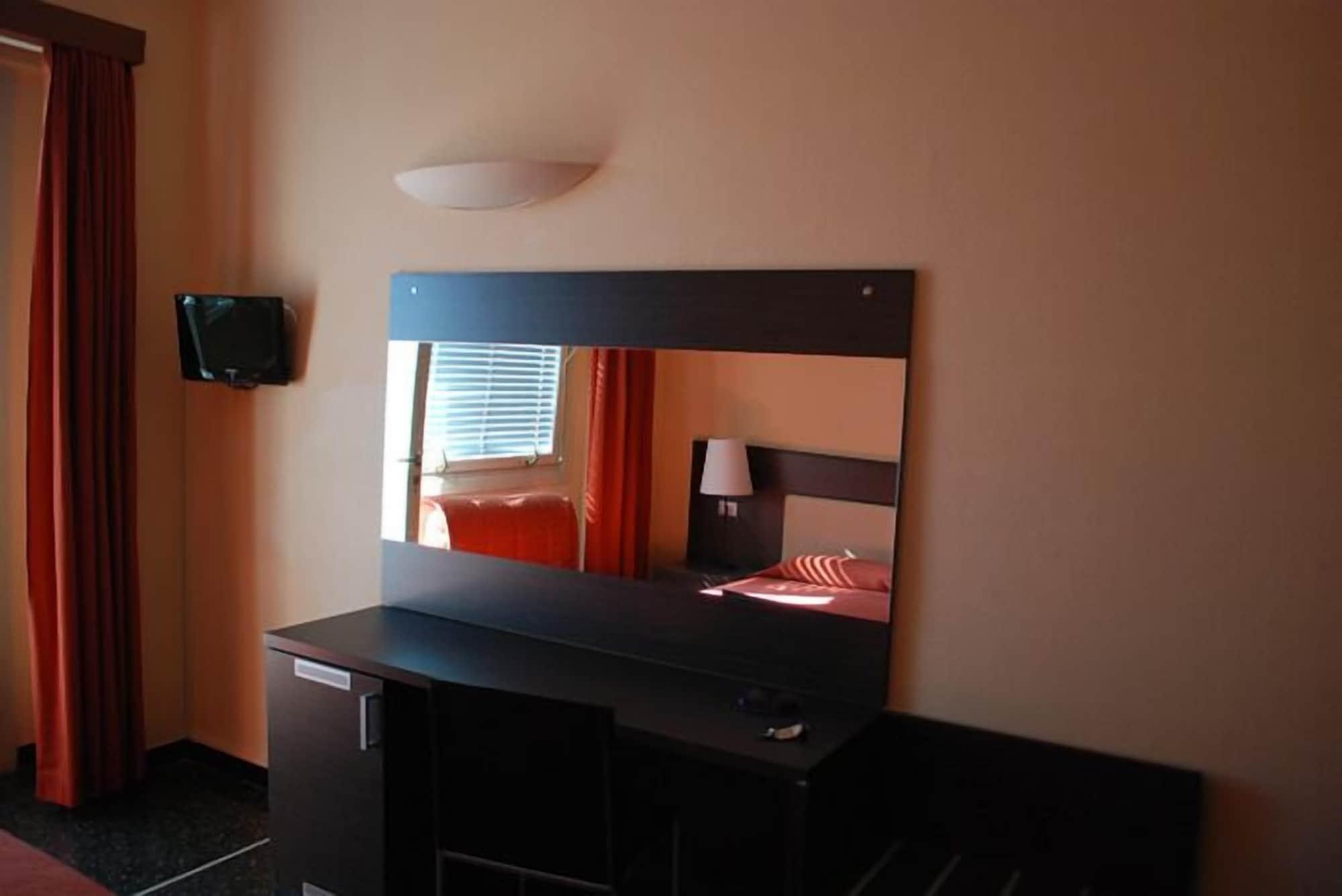 Hotel Palace Varazze Zewnętrze zdjęcie