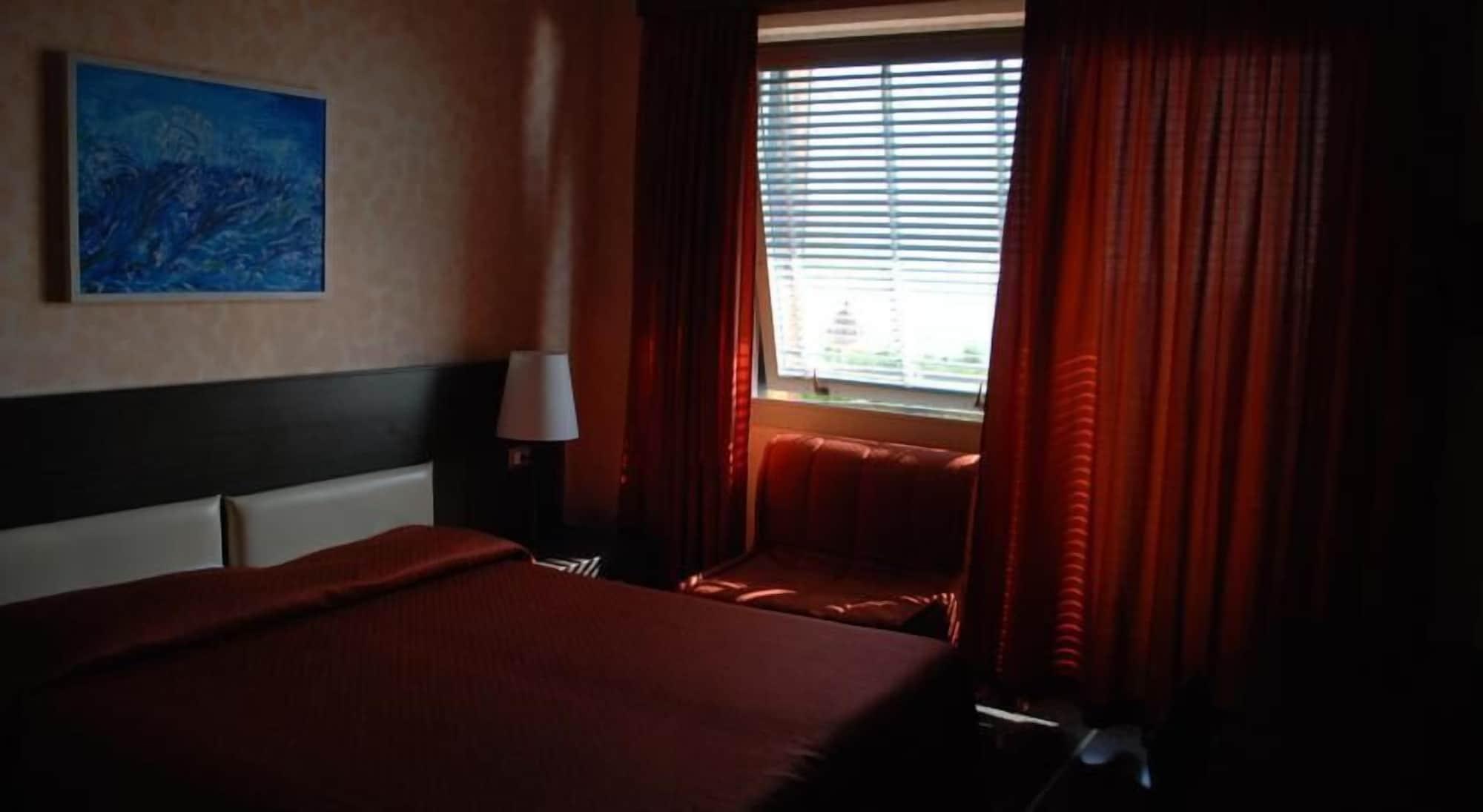 Hotel Palace Varazze Zewnętrze zdjęcie