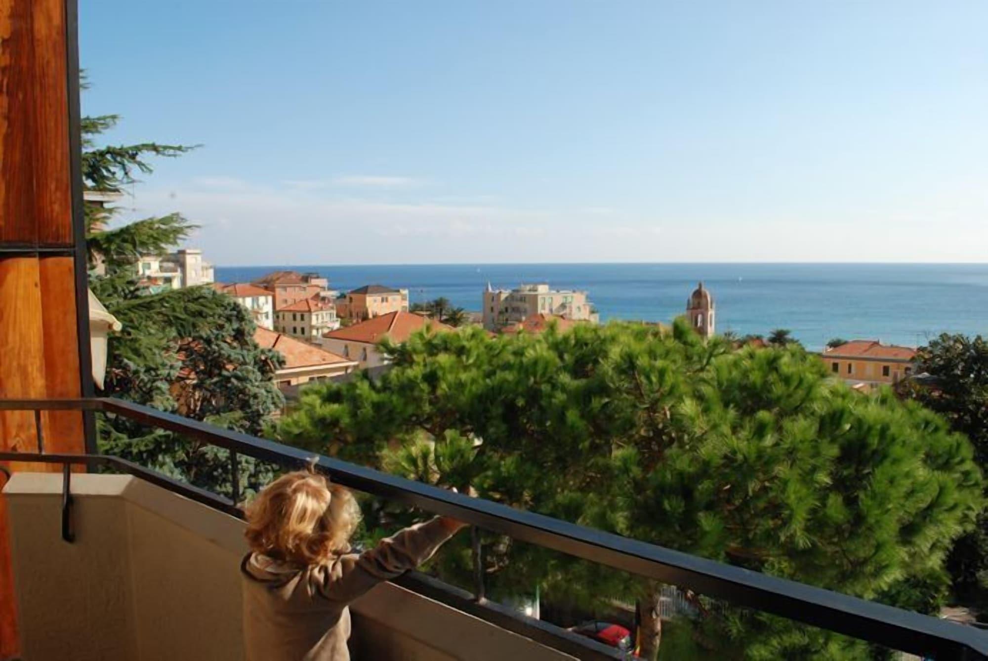 Hotel Palace Varazze Zewnętrze zdjęcie