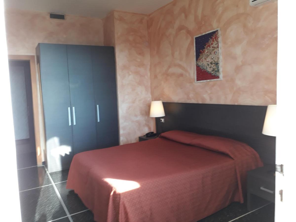 Hotel Palace Varazze Zewnętrze zdjęcie