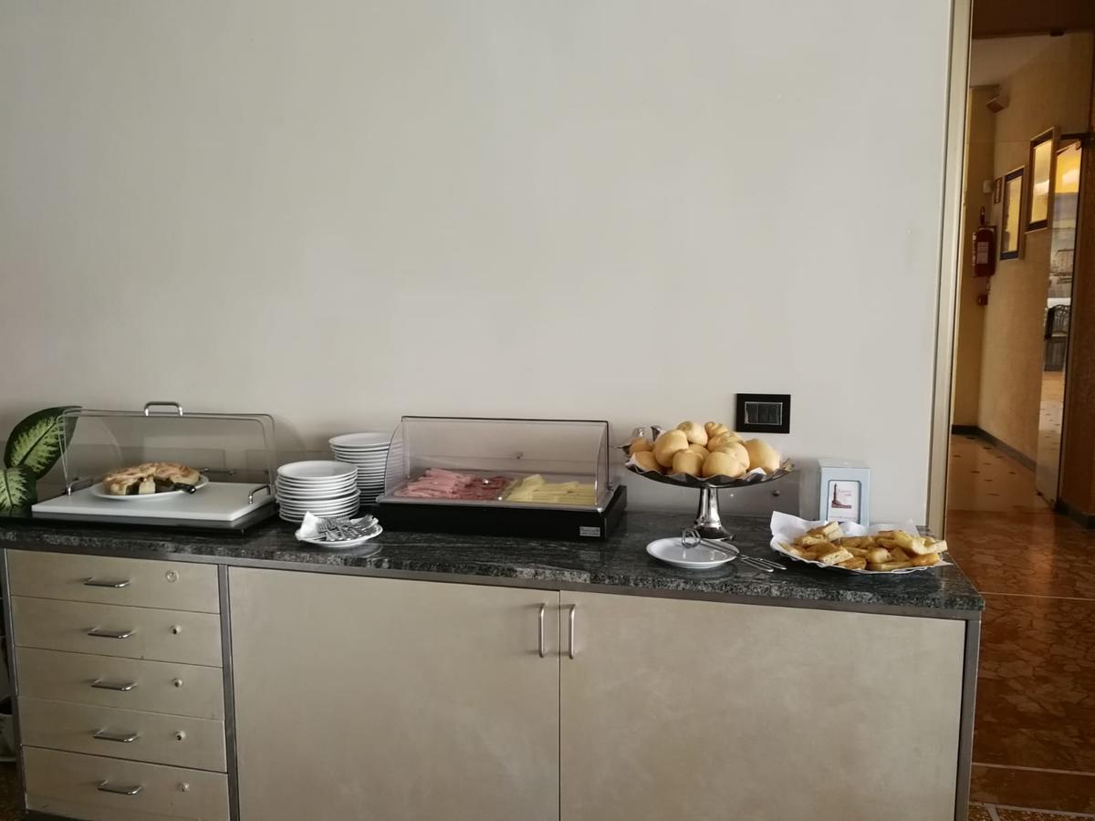 Hotel Palace Varazze Zewnętrze zdjęcie