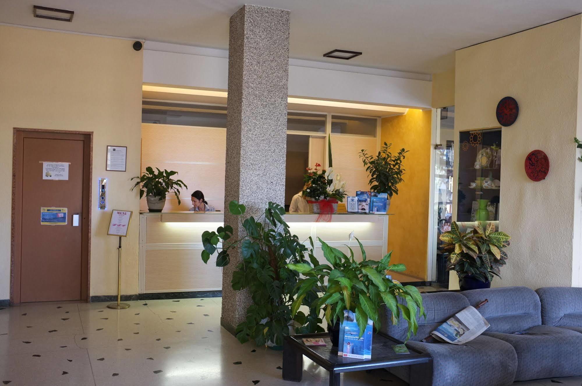 Hotel Palace Varazze Zewnętrze zdjęcie
